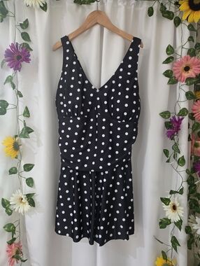 Black and White Polka Dot Womens' One-Piece Swimsuit Size L NEW